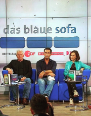 BLAUES-SOFA