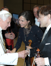 With Pope Benedict XVI. and violin-virtuoso Manrico Padovani